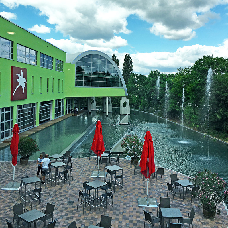 Neubau eines Wellness- und Fitness-Parks mit Tiefgarage in Karlsruhe