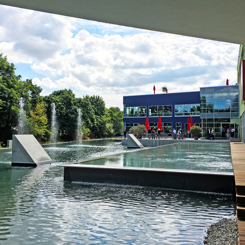 Neubau eines Wellness- und Fitness-Parks mit Tiefgarage in Karlsruhe